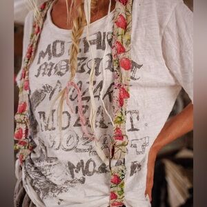 ♥️ Magnolia Pearl Mozart Tee